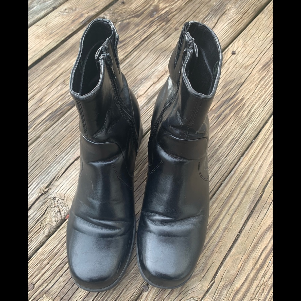Ok short boots size 8 1/2